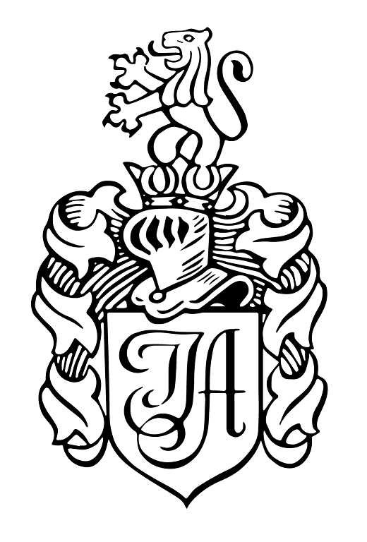 Wappen mit einem stilisierten Löwen und Helm, Initialen "J A", schwarz-weiße Verzierung.