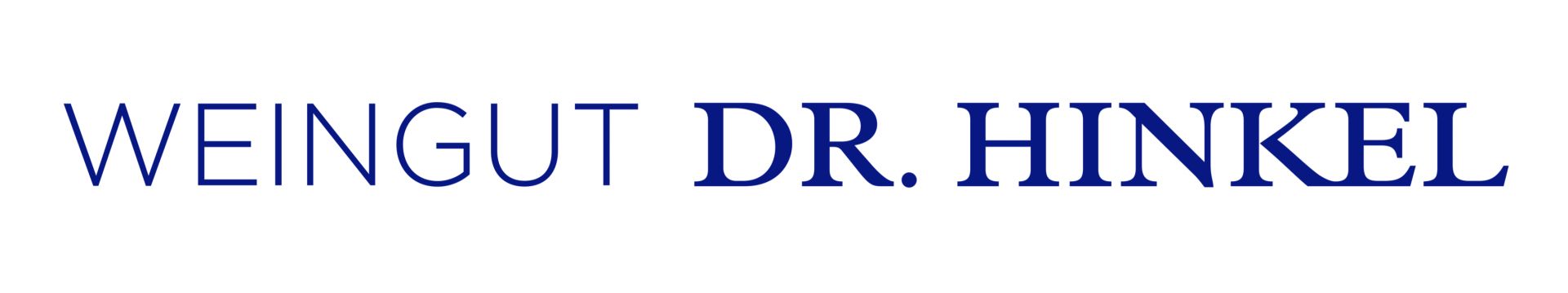 "Weingut Dr. Hinkel"-Logo in blauer Schrift auf weißem Hintergrund.